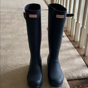 Navy blue hunter boots!